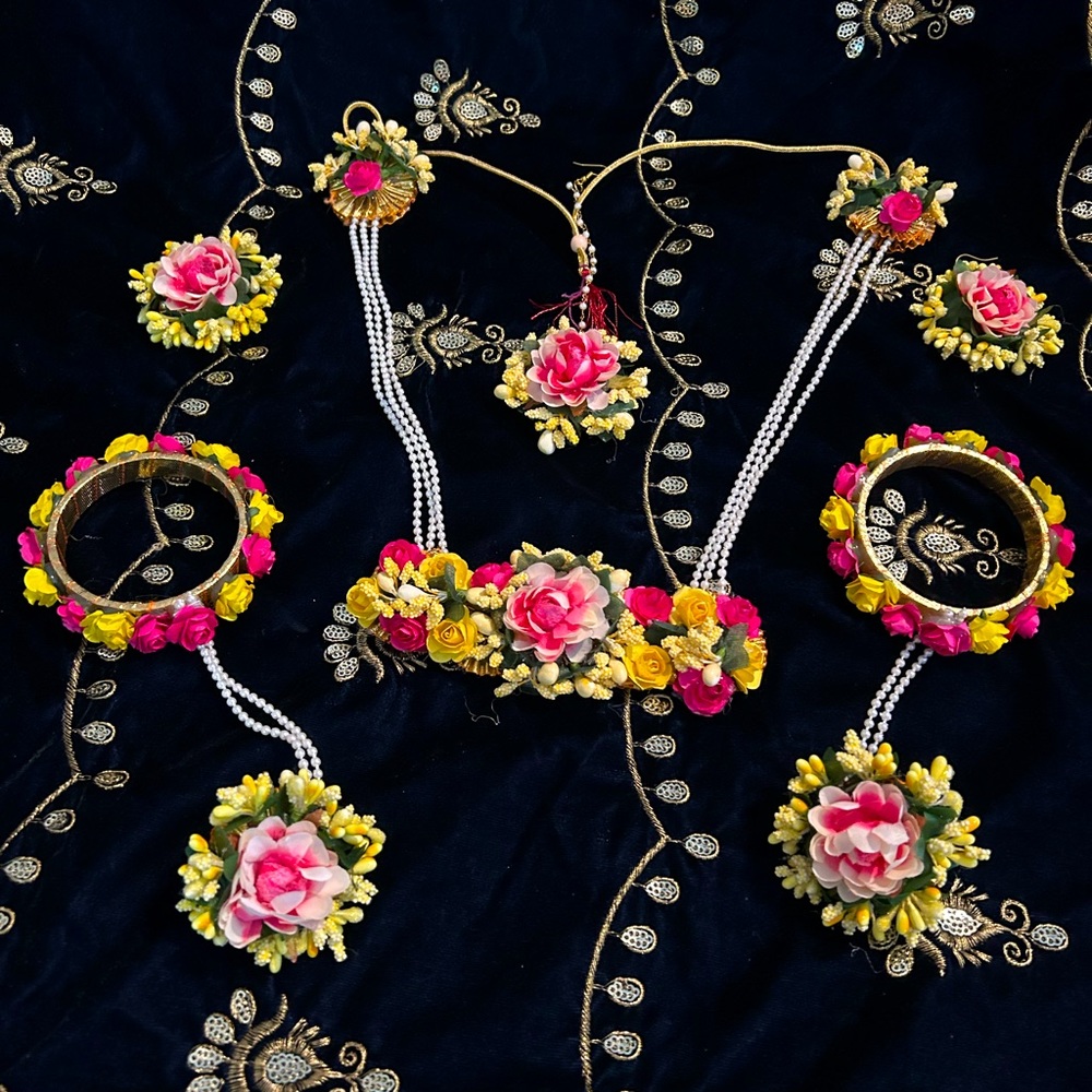 Pakistani Indian Bengali Bridal Flower Jewelry Set